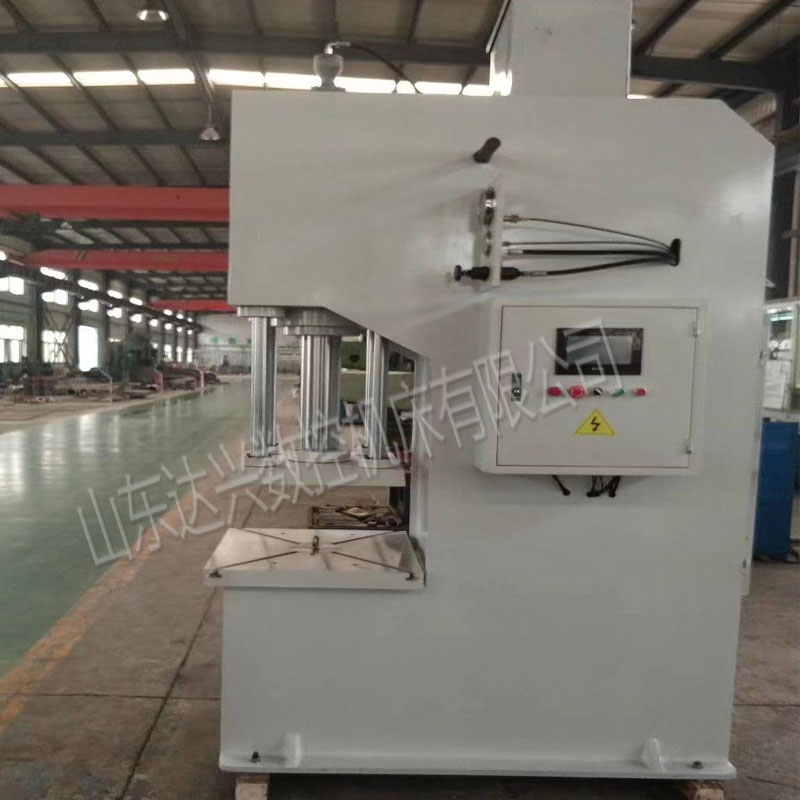 60T含PLC顯示屏控制高精度單臂液壓機(jī)