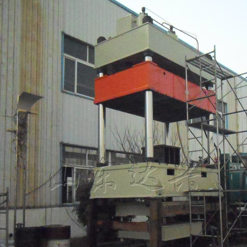 800噸汽車內(nèi)飾件成型液壓機(jī)多點(diǎn)頂出