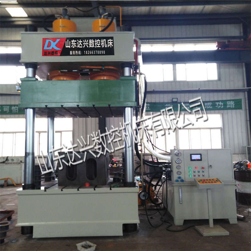 200噸鋼板折彎四柱三粱液壓機