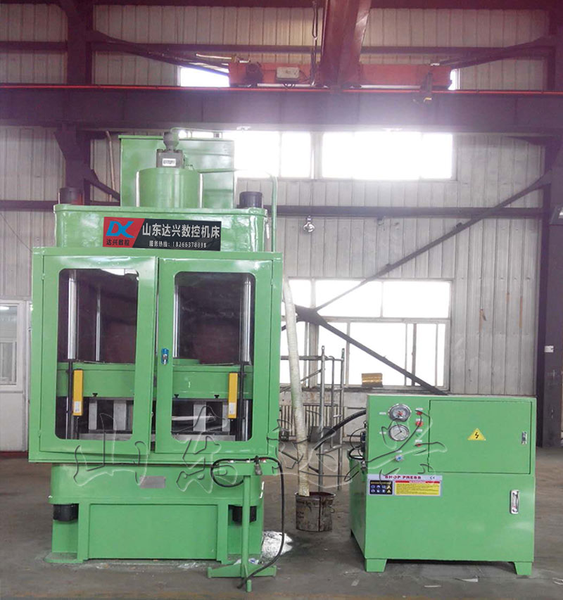 四柱三粱液壓機(jī)含防護(hù)裝置